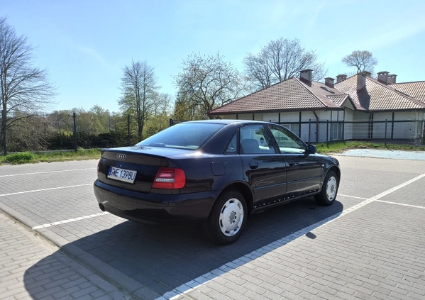 Audi A4 cena 8700 przebieg: 187635, rok produkcji 1999 z Dęblin małe 191